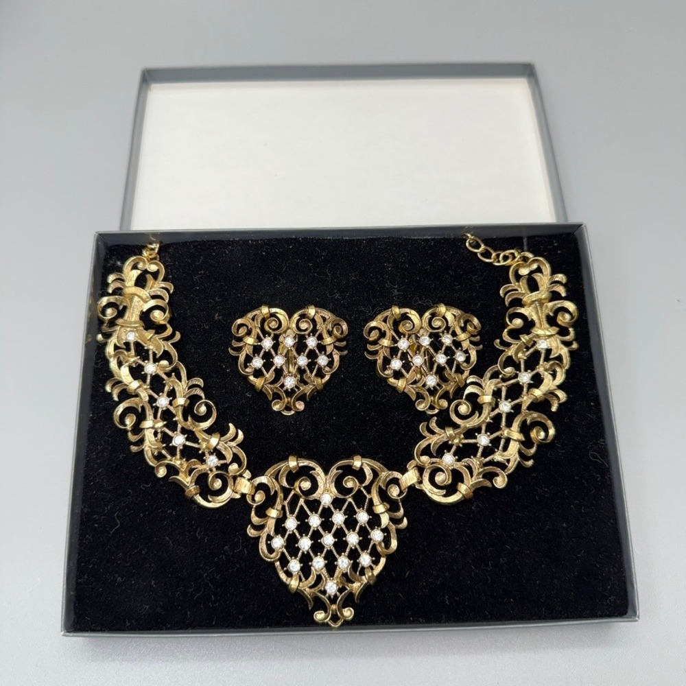 Vintage Barrera for Avon Gold Heart Necklace and Clip Earrings Set 17" with Box